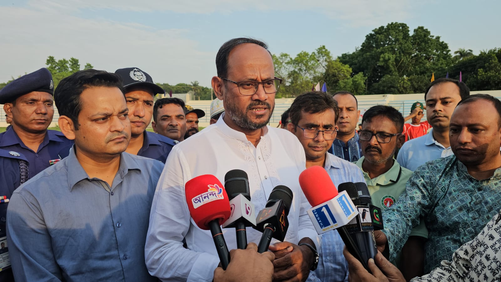 কোরবানির হাট ও পশুবাহী গাড়িতে চাঁদাবাজি ঠেকাতে সরকার সজাগ রয়েছে : টুকু