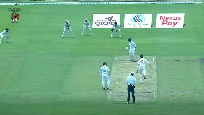 ৭ উইকেটে ৩৮০ রান নিয়ে মধ্যাহ্ন বিরতিতে বাংলাদেশ