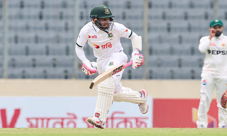 তামিমকে টপকে শীর্ষে মুশফিক