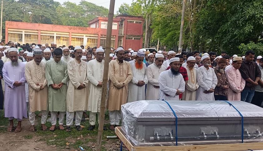 মাদারীপুরে দাদা-দাদির কবরের পাশে চিরনিদ্রায় শায়িত নাহিদা সুলতানা বৃষ্টি 