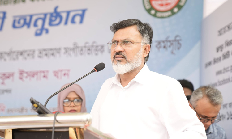 ‘সুরে সুরে ডেঙ্গু প্রতিরোধ’ কার্যক্রমের উদ্বোধন করলেন ডিএনসিসি প্রশাসক