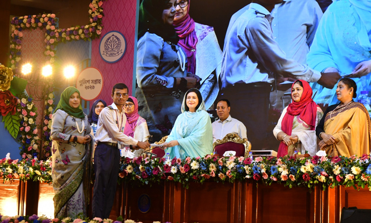 যোগ্যতার ভিত্তিতে নারী উদ্যোক্তাদের উৎসাহ দেওয়া দরকার : ডা. জুবাইদা রহমান