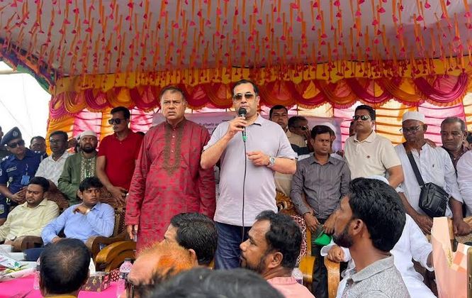 তারাকান্দায় খাল পুনঃখনন কাজের উদ্বোধন করলেন তথ্য প্রতিমন্ত্রী 