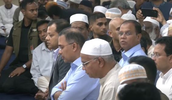 সমাজকল্যাণ মন্ত্রীর মায়ের দোয়া মাহফিলে অংশ নিলেন প্রধানমন্ত্রী
