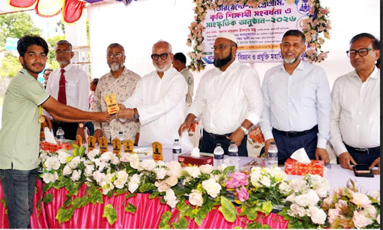 প্রযুক্তি শিক্ষার মাধ্যমে শিক্ষার্থীদের দক্ষ মানব সম্পদে পরিণত করা হবে : কেসিসি প্রশাসক