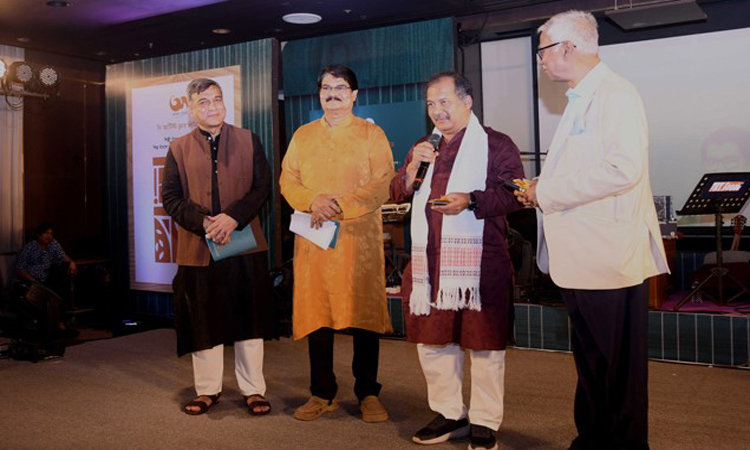 শিল্পীদের যথাযোগ্য মর্যাদা দিতে চায় সরকার : তথ্যমন্ত্রী