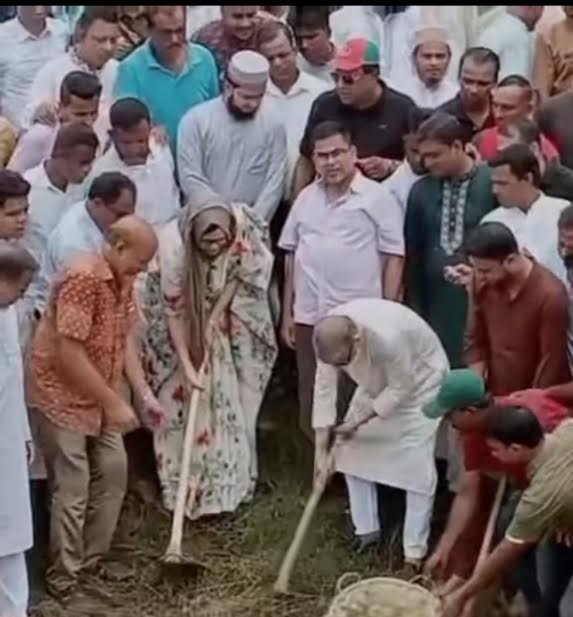 মৌলভীবাজার-২ আসনে খাল খনন কার্যক্রমের উদ্বোধন