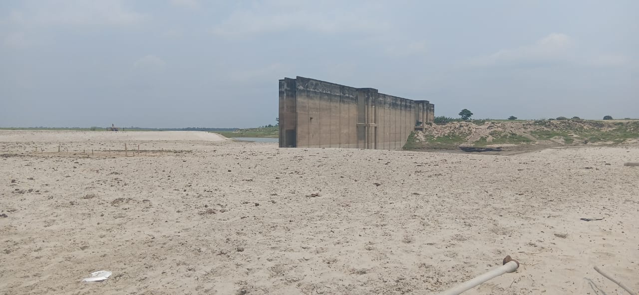 চাঁপাইনবাবগঞ্জের নদীগুলো শুকিয়ে ধু-ধু মাঠ, দায় কার