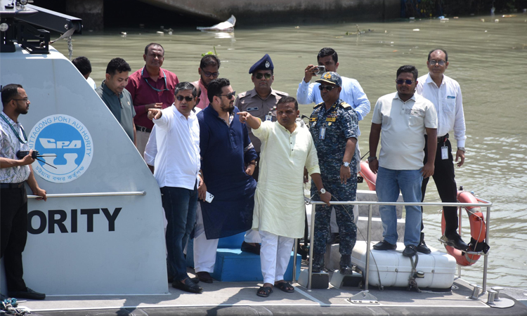 চট্টগ্রামে মহেশখালসহ কয়েকটি খালের মুখ পরিদর্শন তিন প্রতিমন্ত্রীর