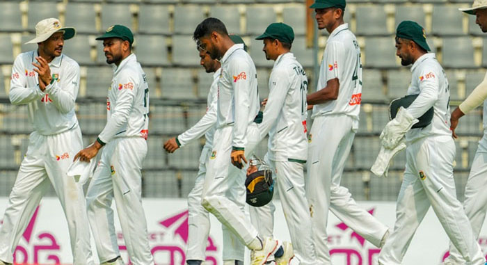 পাকিস্তানের বিপক্ষে দ্বিতীয় ও শেষ টেস্টের দ্বিতীয় দিন শেষে ১৫৬ রানে এগিয়ে বাংলাদেশ