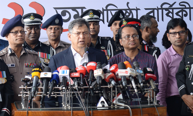 র‌্যাবের কিছু কর্মকর্তার অপরাধের দায় পুরো প্রতিষ্ঠান নিতে পারে না: স্বরাষ্ট্রমন্ত্রী
