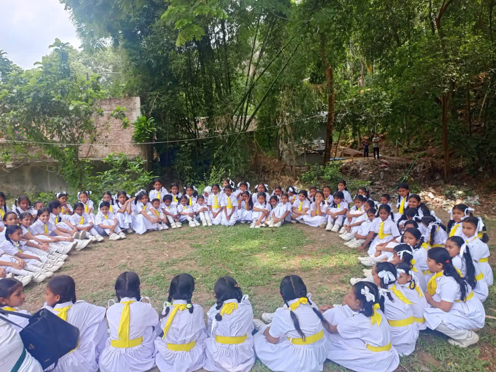 রাঙ্গামাটিতে হলদে পাখি স্কাউটদের সনদ প্রদান