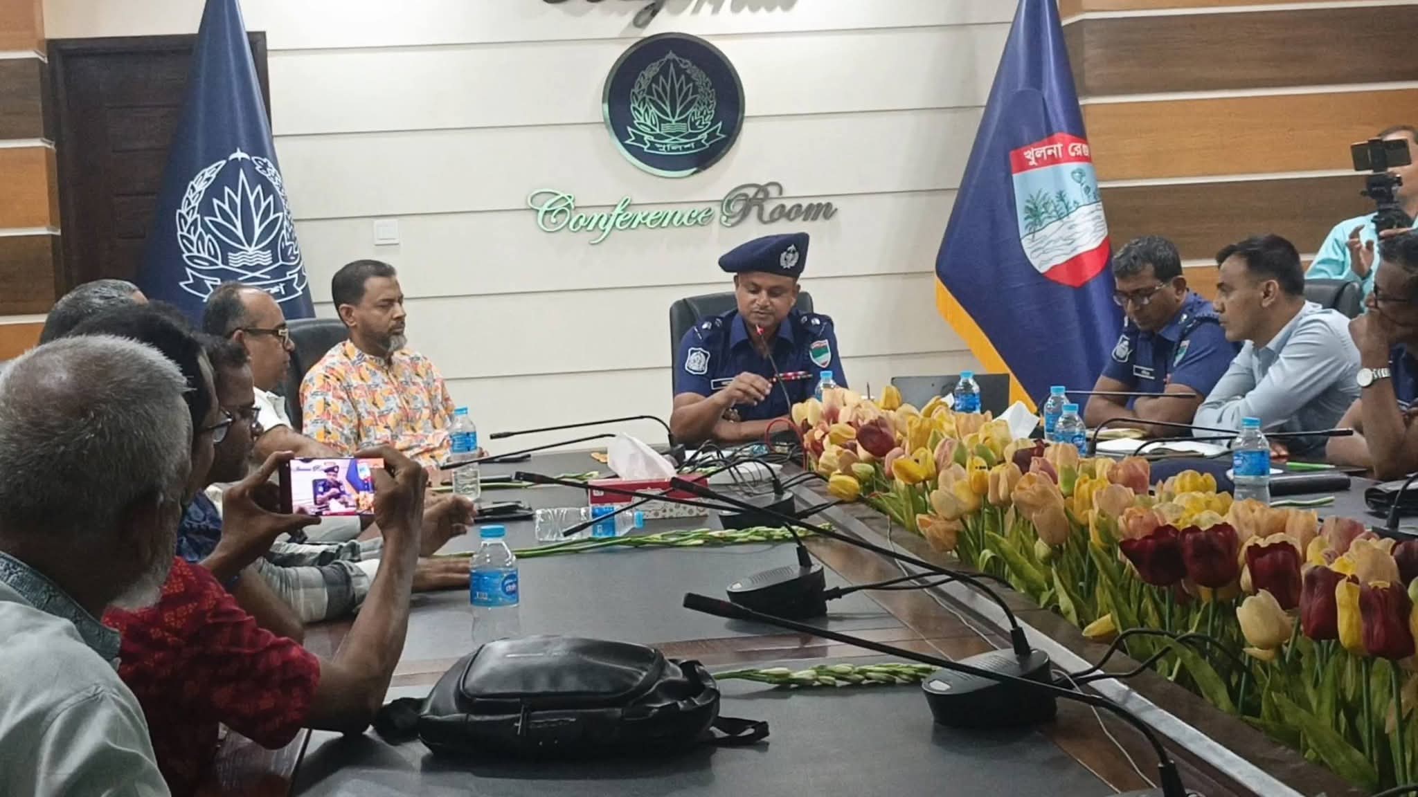 বাগেরহাটের পুলিশ সুপারের সঙ্গে সাংবাদিকদের মতবিনিময়