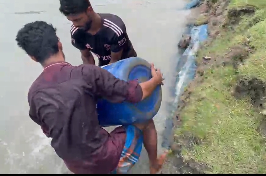 পটুয়াখালীতে যৌথ অভিযানে ৫০ লাখ রেণু পোনা জব্দ