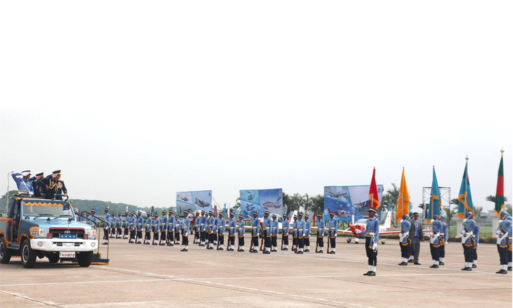 বিমান বাহিনী একাডেমিতে রাষ্ট্রপতি কুচকাওয়াজ অনুষ্ঠিত