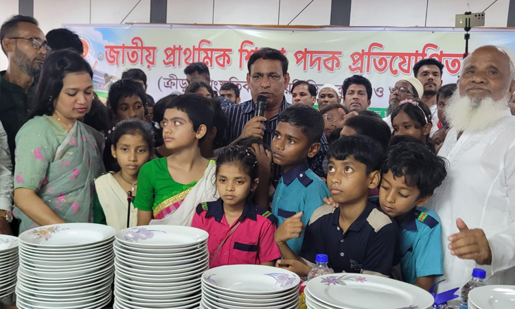 কৃতী শিক্ষার্থী ও খেলোয়াড়দের অভিভাবক তারেক রহমান : এমপি খোকন