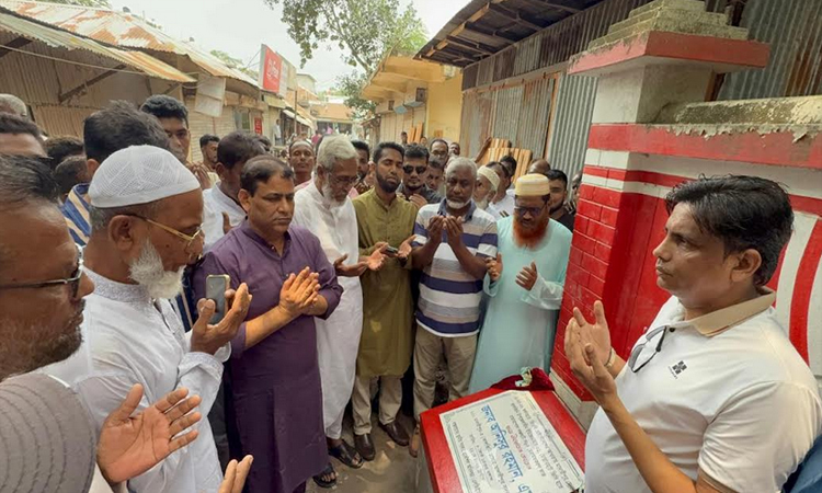  জনগণকে দেয়া প্রতিশ্রুতি বাস্তবায়নে দোরগোড়ায় যাচ্ছি : এমপি খোকন