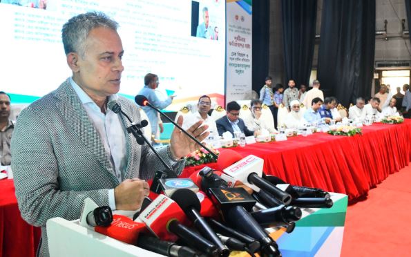 নিরাপদ সড়ক নিশ্চিত করতে সরকার সমন্বিতভাবে কাজ করছে : শেখ রবিউল আলম