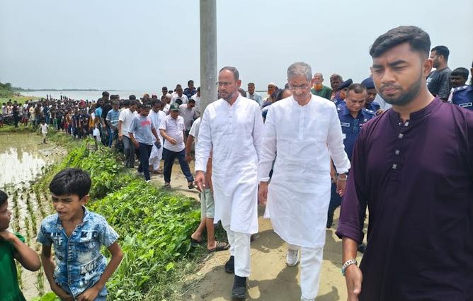 যমুনার ভাঙন ঠেকাতে টাঙ্গাইলে স্থায়ী বেড়িবাঁধ নির্মাণের ঘোষণা পানিসম্পদ মন্ত্রীর