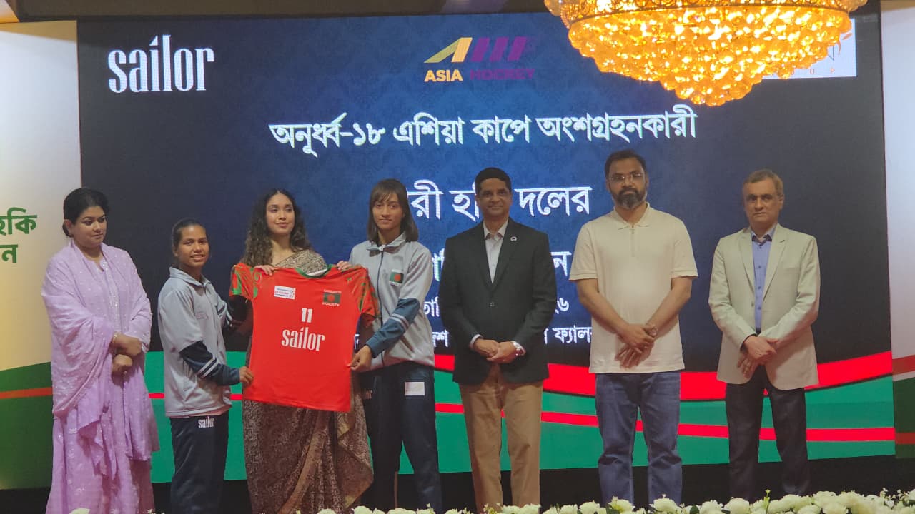 তৃণমূল থেকে হকি খেলোয়াড় তুলে আনতে ‘মিনি টার্ফ’ করার পরিকল্পনা : ক্রীড়া প্রতিমন্ত্রী