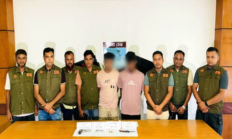 যশোরের শীর্ষ সন্ত্রাসী ১৭ মামলার আসামি অনিক সহযোগীসহ গ্রেফতার