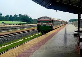 আজিমনগর স্টেশনে চিলাহাটি এক্সপ্রেসের যাত্রা বিরতি শুরু