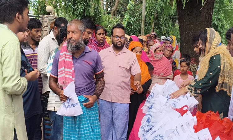 এক কোরবানির আনন্দ পৌঁছে গেল ৩শ’ পরিবারে