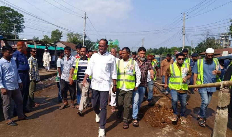 পরিচ্ছন্নতা কার্যক্রমে অংশ নিলেন প্রাণিসম্পদ প্রতিমন্ত্রী
