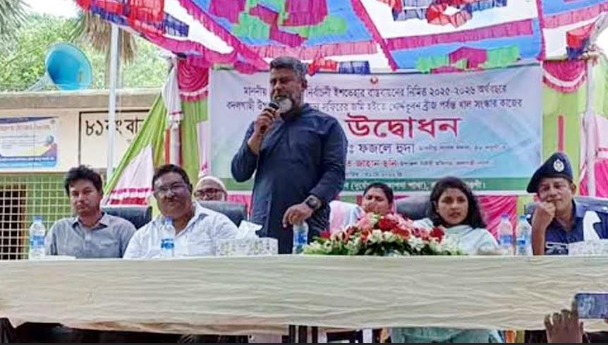 বদলগাছীতে খাল পুনঃখনন কাজের উদ্বোধন