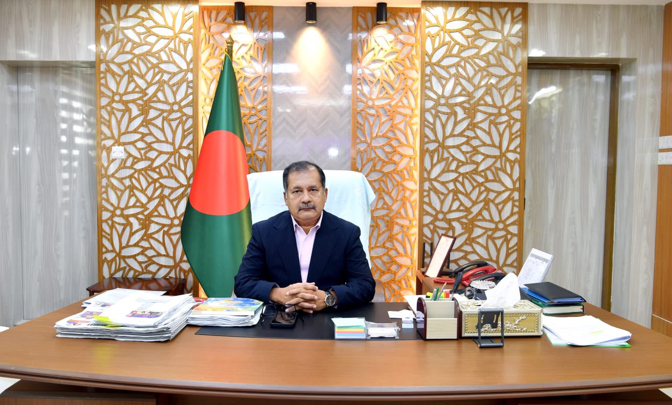 প্রকল্পের কাজ যথাসময়ে সম্পন্ন করার নির্দেশ তথ্যমন্ত্রীর