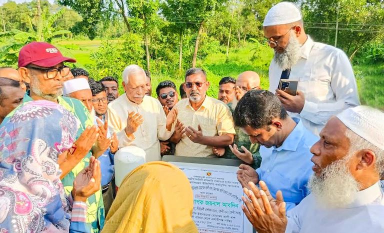 ফেনীতে মোহাম্মদ আলী খাল খনন কাজের উদ্বোধন