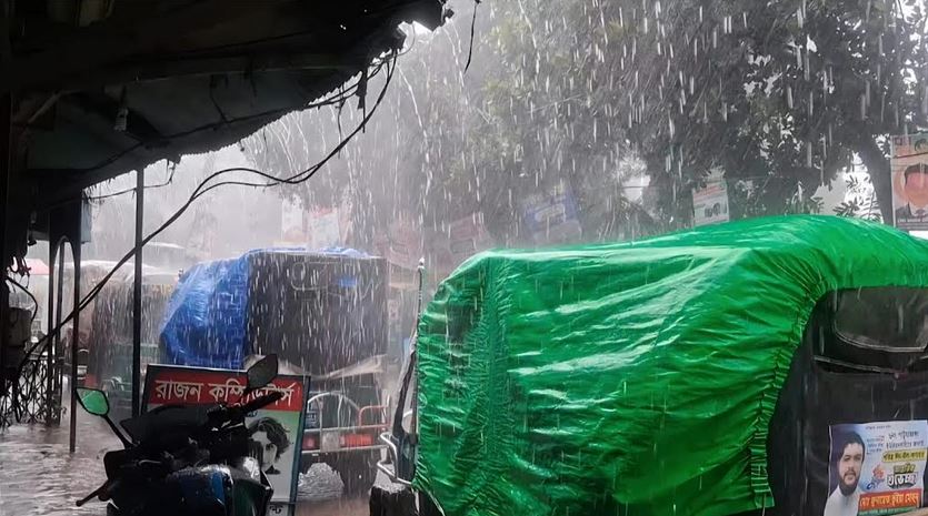 তীব্র তাপদাহের পর কিশোরগঞ্জে স্বস্তির বৃষ্টি, জনজীবনে প্রশান্তি