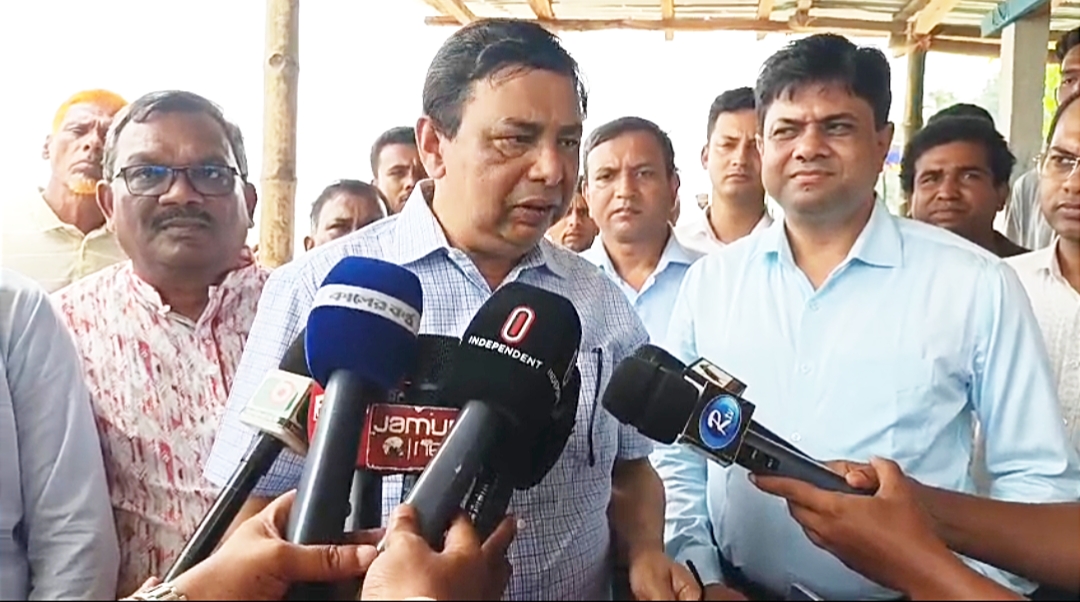 মোগলহাট স্থলবন্দর পরিদর্শন করলেন স্থলবন্দর চেয়ারম্যান