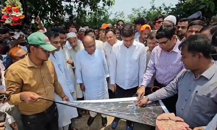খাল খননের মাধ্যমে প্রান্তিক চাষিদের দুর্দশা দূর করতে চায় সরকার : পানিসম্পদ প্রতিমন্ত্রী