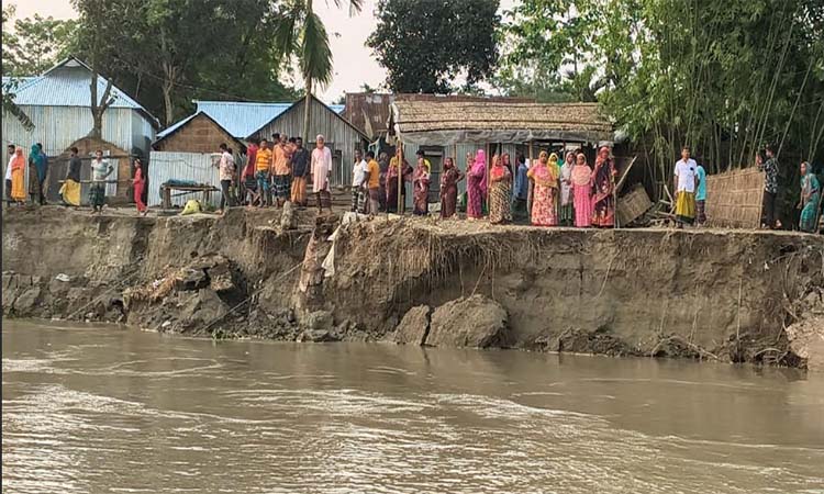 কালজানি নদীর ভাঙনে ভিটেহারা শতাধিক পরিবার, প্রশাসনের আশ্বাস