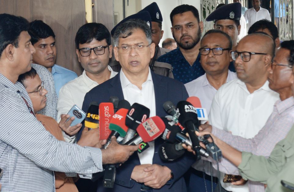 শুনানি এগিয়ে আনতে সুপ্রিম কোর্ট ও অ্যাটর্নি জেনারেলের কার্যালয়ের দৃষ্টি আকর্ষণ করা হবে : স্বরাষ্ট্রমন্ত্রী