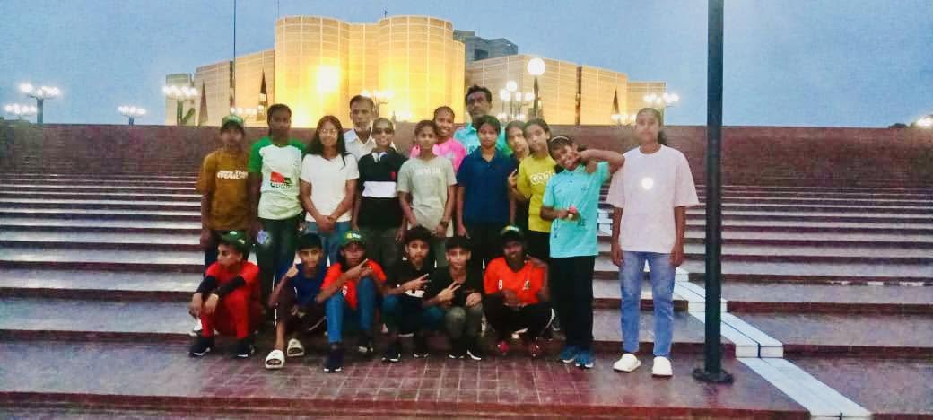 নান্দাইলের নারী ফুটবলারদের সংসদ ভবন ভ্রমণের স্বপ্ন পূরণ করলেন তথ্য প্রতিমন্ত্রী