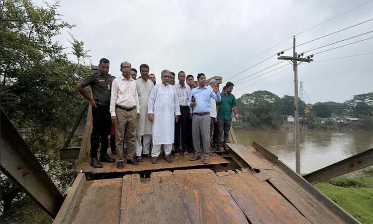 ধোবাউড়ায় ধসে পড়া বেইলি ব্রিজ দ্রুত মেরামতের আশ্বাস 
