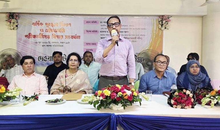 শিক্ষার্থীদের জন্য নিরাপদ পরিবেশ নিশ্চিতে ব্যাপক কর্মসূচি বাস্তবায়ন করা হচ্ছে : চসিক মেয়র 