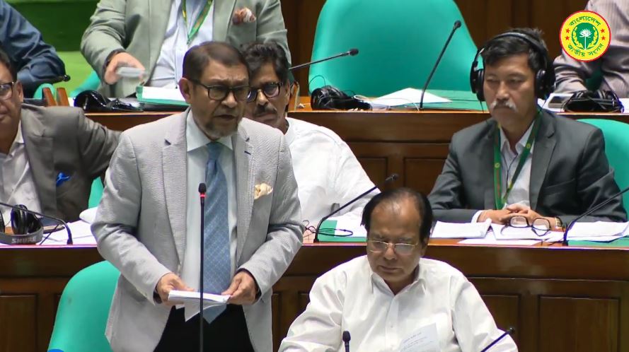 কুকুরে কামড়ানোর ভ্যাকসিনের পর্যাপ্ত সরবরাহ রয়েছে : স্বাস্থ্যমন্ত্রী
