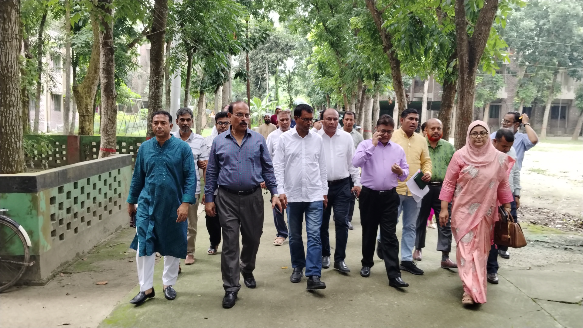 ঝিনাইদহে মেডিকেল কলেজ স্থাপনের সম্ভাব্য স্থান পরিদর্শন