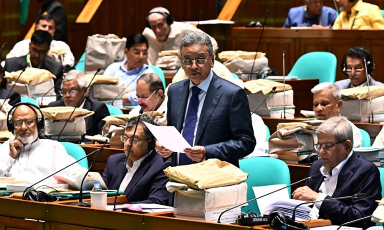 ফ্যামিলি কার্ডসহ সামাজিক নিরাপত্তা খাতে ১ লাখ ৪৪ হাজার কোটি টাকা বরাদ্দের প্রস্তাব