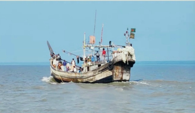 নিষেধাজ্ঞা শেষে সাগরে নামছেন জেলেরা, কয়েকলাখ টন ইলিশ আহরণের প্রত্যাশা