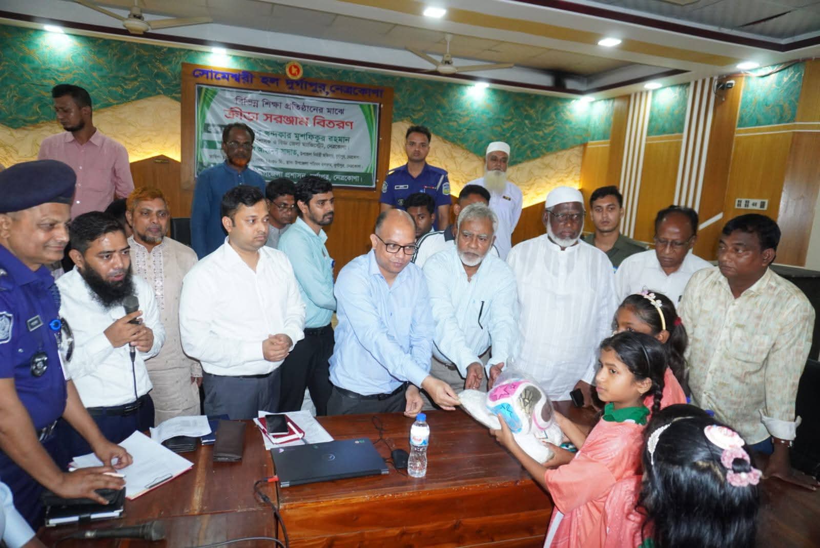 দুর্গাপুরকে ঢেলে সাজানোর মহাপরিকল্পনা নিয়েছে নেত্রকোণা জেলা প্রশাসন