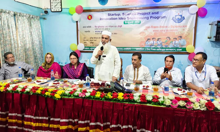 বিদেশ থেকে প্রযুক্তিবিদ আনতে হবে না, শিক্ষার্থীরাই যথেষ্ট : মনিরুল হক চৌধুরী