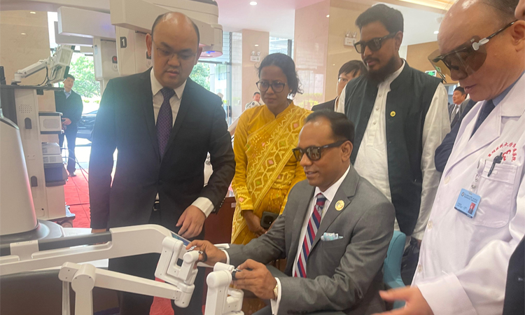 কুনমিং-চট্টগ্রাম সড়ক ও তিস্তা ব্যারেজ নির্মাণে চীনা বিনিয়োগের আহ্বান ডেপুটি স্পিকারের