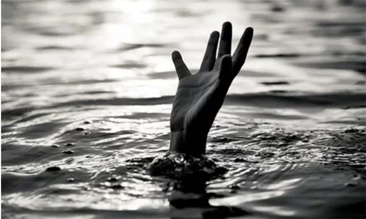 নারায়ণগঞ্জে ডিএনডি লেকে গোসলে নেমে একই পরিবারের তিনজনের মৃত্যু