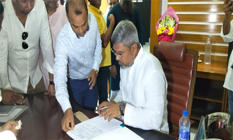 আরডিএ’র চেয়ারম্যানের দায়িত্ব নিলেন আবুল কালাম আজাদ