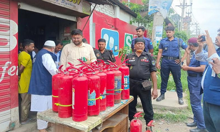 নরসিংদীতে অগ্নিনির্বাপক যন্ত্রের কারখানাকে জরিমানা