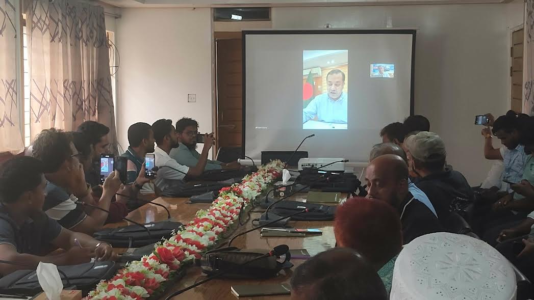 গুজব-অপতথ্য মোকাবিলায় সাংবাদিকদের ভুমিকা রাখতে হবে : তথ্য প্রতিমন্ত্রী